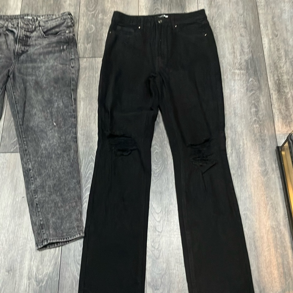 Size 3 fashion nova long straight leg black ripped jeans